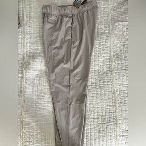 NWT Nike Womens running pant